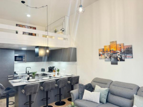 Free Parking - Cozy apartment near Vyšehrad Railway Bridge